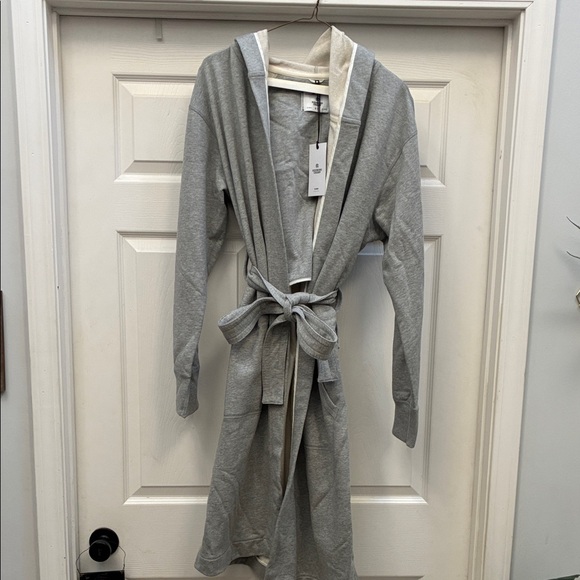 Reigning Champ Gray Hooded Robe - Picture 9 of 9